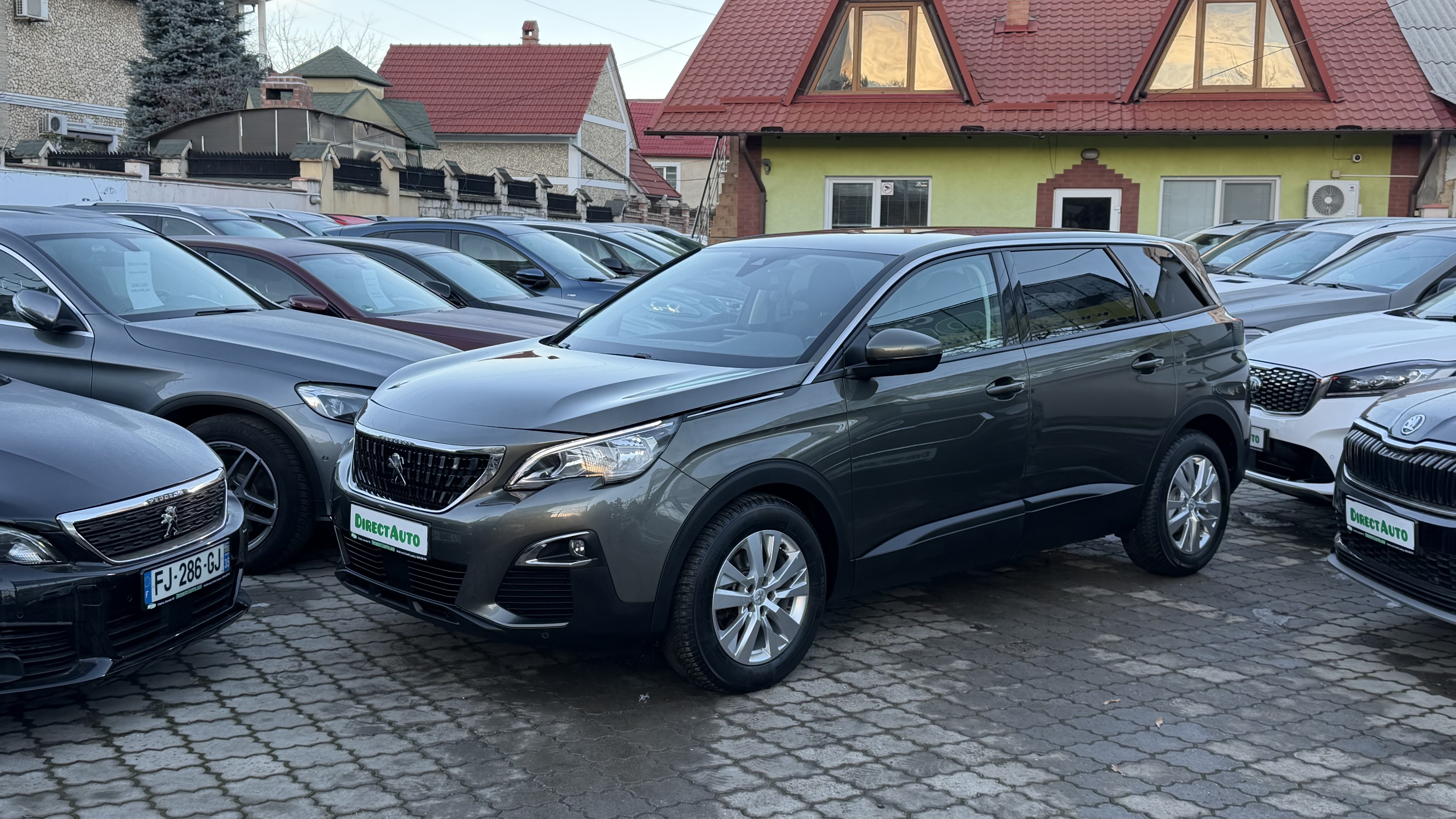 Peugeot 5008
