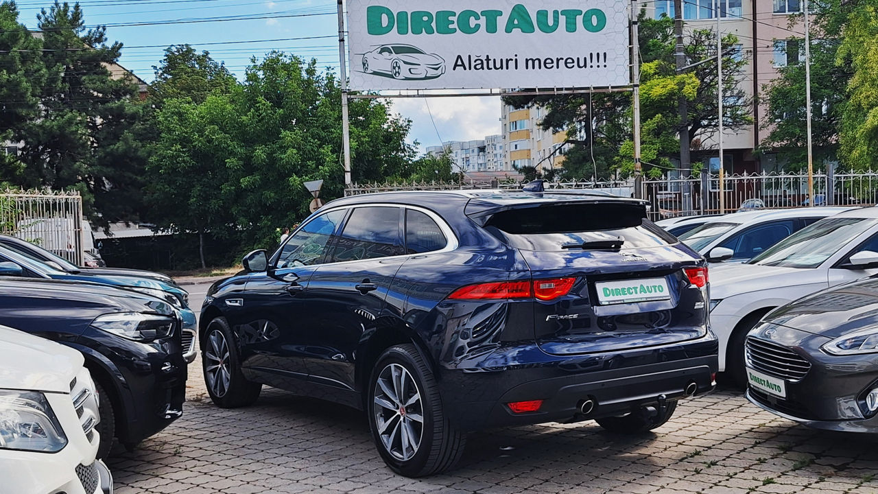 Jaguar F-PACE
