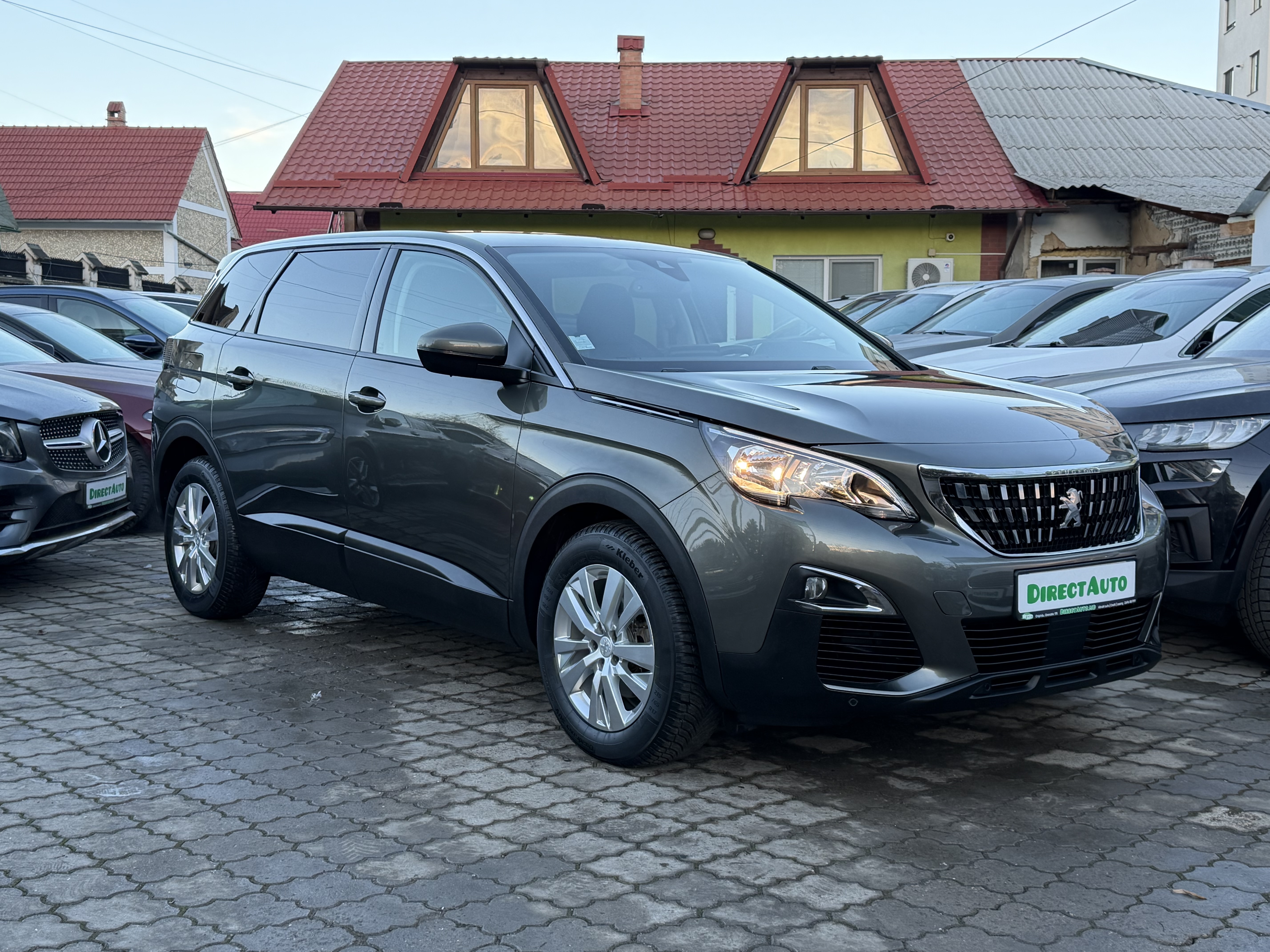 Peugeot 5008